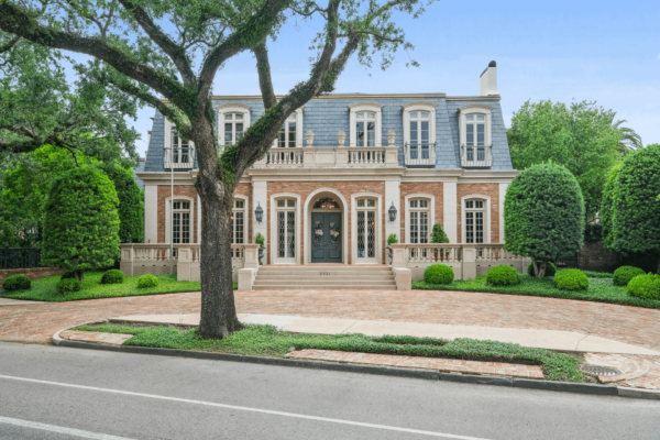 French Style Brick Home In New Orleans, Louisiana (PHOTOS)
