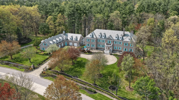 New Hampshire Home On 16 Acres With Indoor Pool