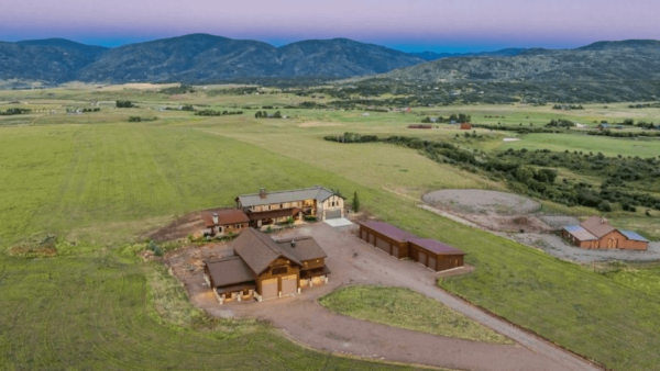35 Acre Colorado Estates Comes With Barn & Detached Garage