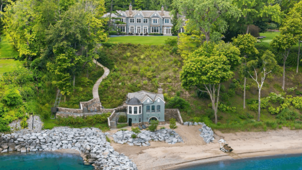 Lakefront Illinois Estate Comes With A Beach Cottage (PHOTOS)