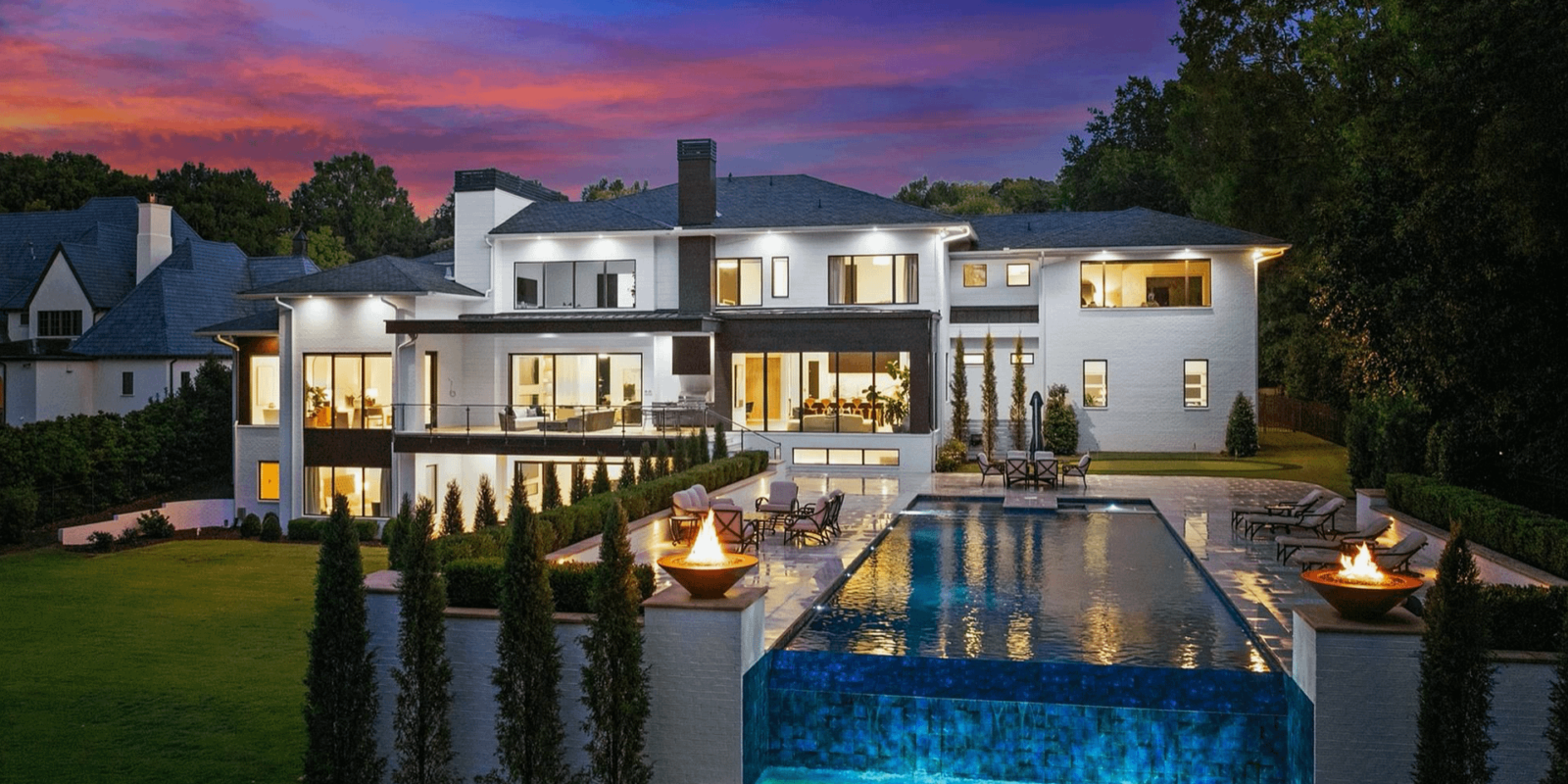 Modern Home In Charlotte With Infinity Pool (PHOTOS)