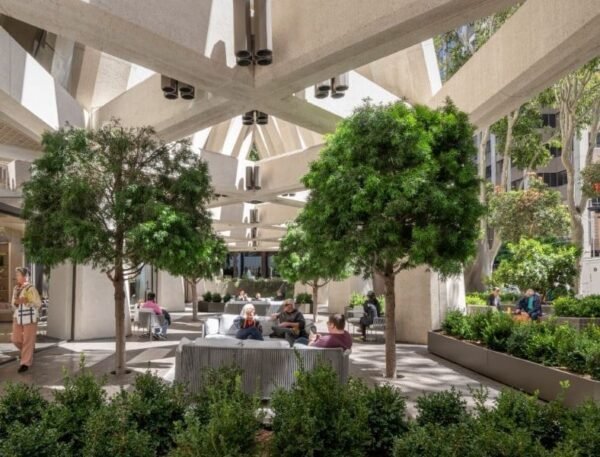 Transamerica Pyramid Reopens Following 0M Makeover