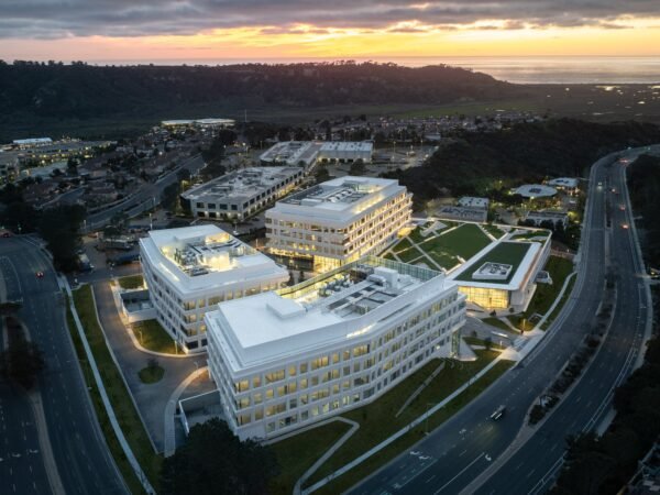 Breakthrough Properties Opens San Diego Life Science Campus