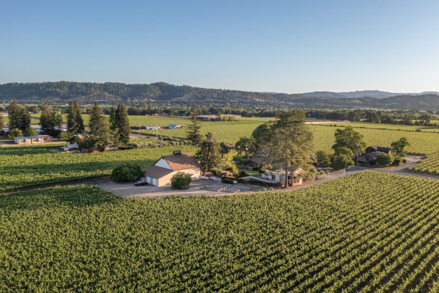 A Picturesque Wine Country Retreat in Sonoma