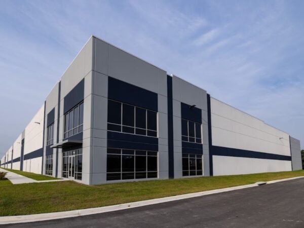 LG Leases 349 KSF Facility Near Tampa