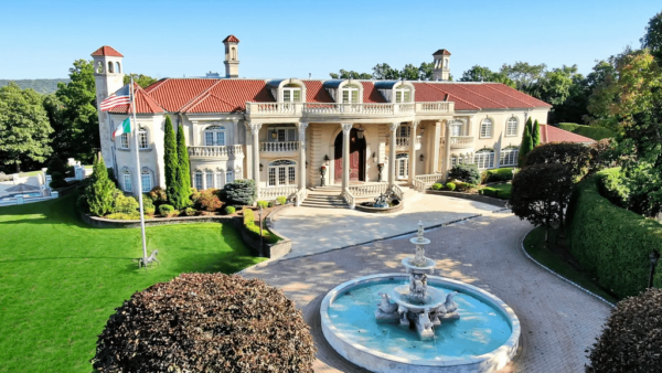 Grand Limestone Home In New Jersey (PHOTOS)