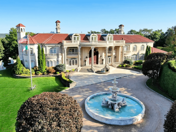 Grand Limestone Home In New Jersey (PHOTOS)