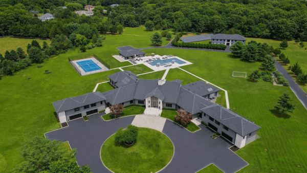 23 Acre New Jersey Estate With Underground Nightclub (PHOTOS)