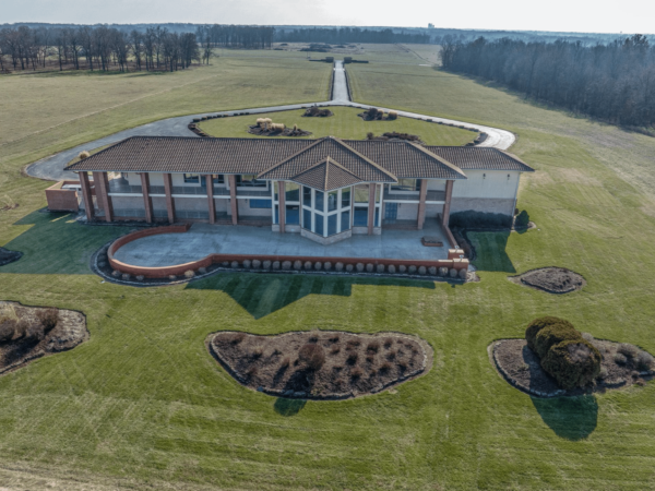 95 Acre Missouri Estate With 8 Ponds (PHOTOS)