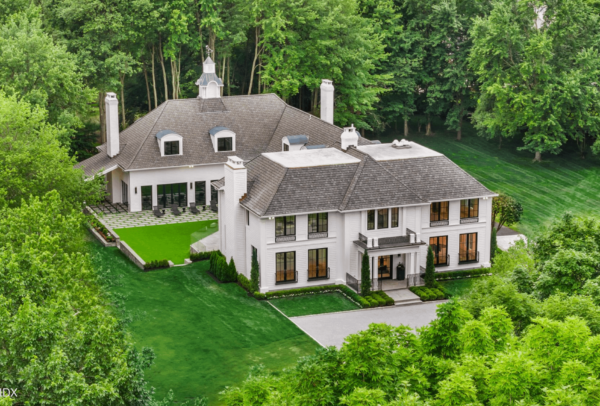 Colonial Home In Connecticut With An Indoor Pool (PHOTOS)