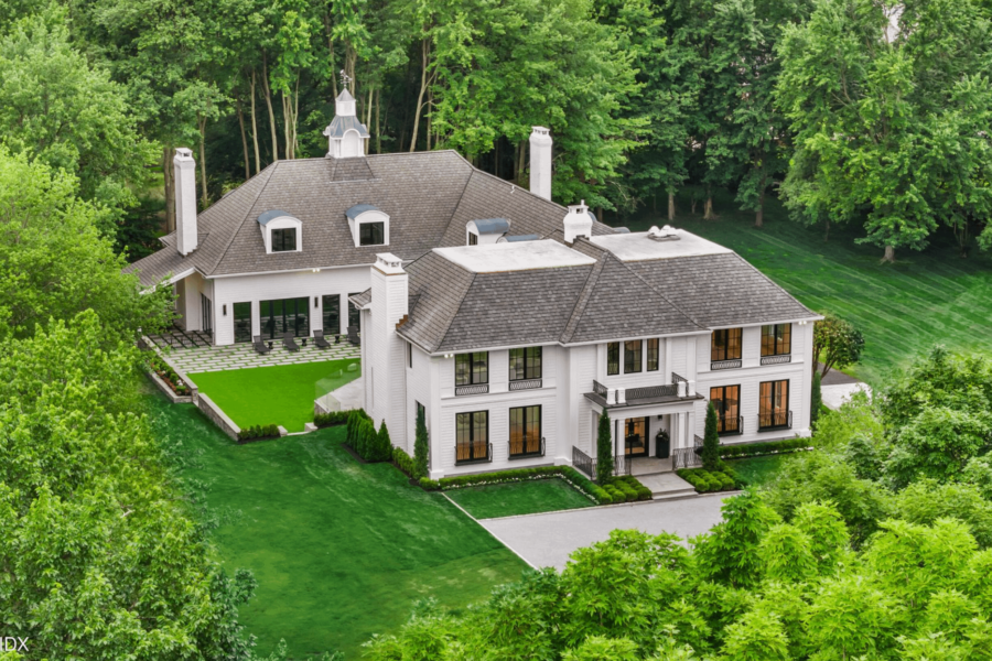 Colonial Home In Connecticut With An Indoor Pool (PHOTOS)