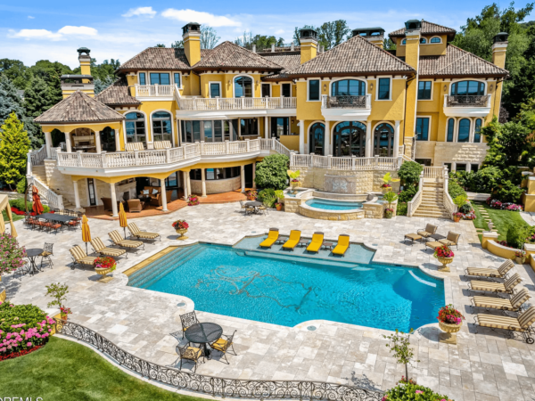 Mediterranean Style Riverfront Home In New Jersey (PHOTOS)