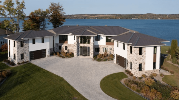 Lakefront New Build In New York With 14 Bathrooms (PHOTOS)