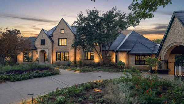 Luxury Texas Lakeside Living at 2005 Bayshore Drive