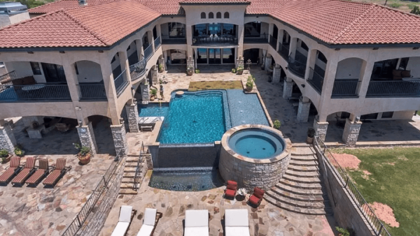 .5 Million Lakefront Estate In Strawn, Texas (PHOTOS)