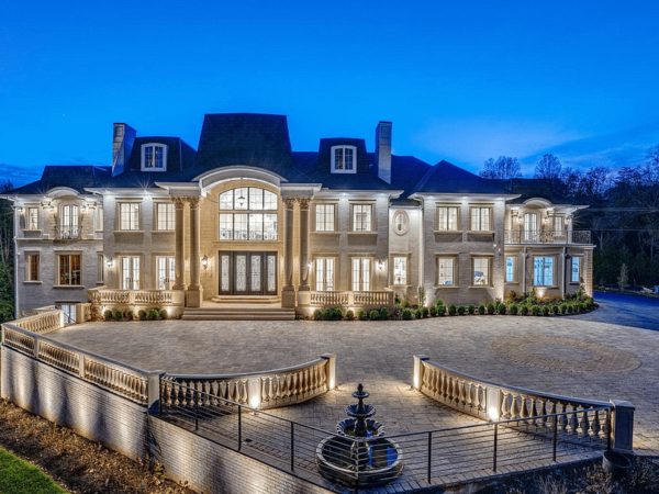 Stately Brick Home In Virginia (PHOTOS + FLOOR PLANS)