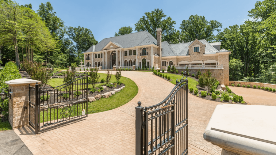 Maryland Home With Indoor Pool & 15-Car Garage (PHOTOS)