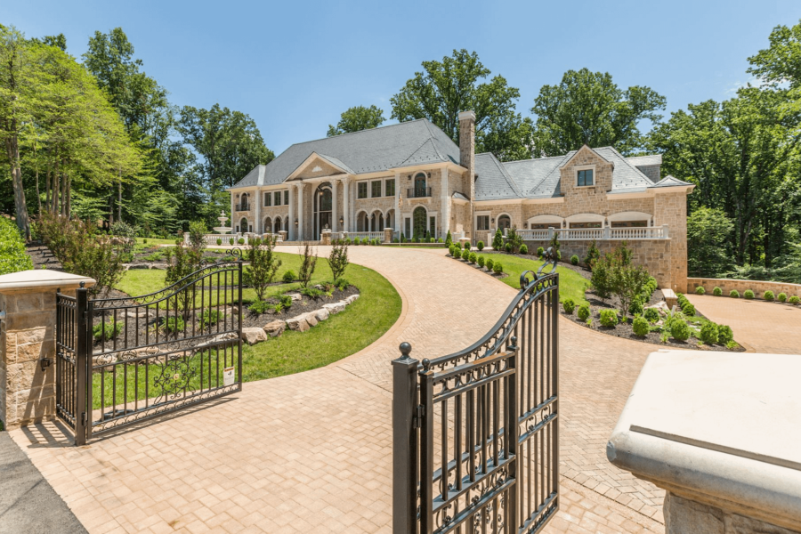 Maryland Home With Indoor Pool & 15-Car Garage (PHOTOS)