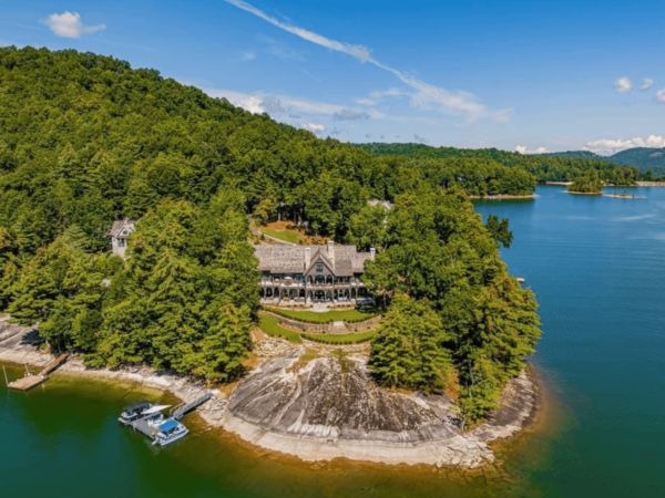 Lakefront New Build In Cullowhee, North Carolina (PHOTOS)
