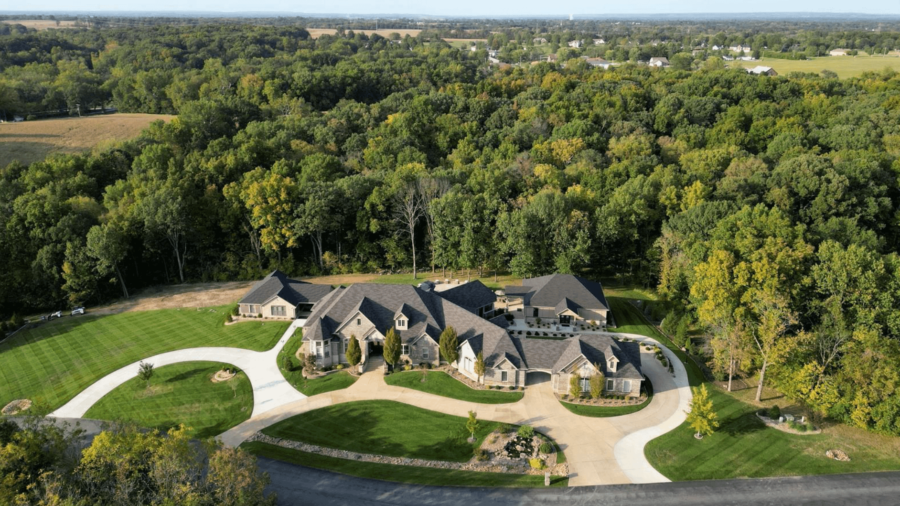 This Property Features A Fully-Equipped Professional Gym