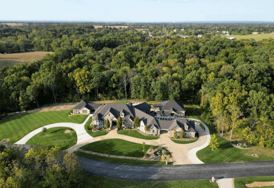 This Property Features A Fully-Equipped Professional Gym