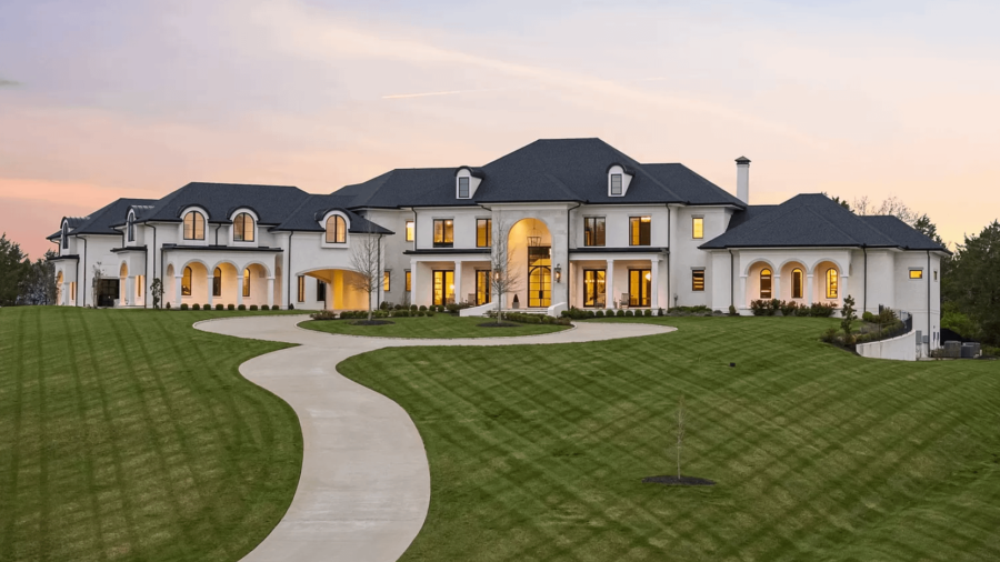 Grand Home On 11 Acres In Franklin, Tennessee (PHOTOS)