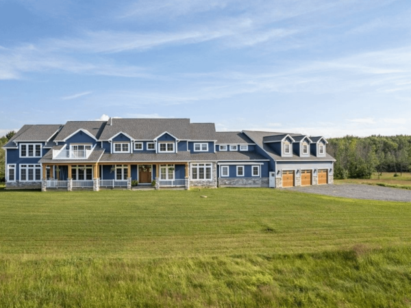 Colonial Style Home On 66 Acres In New York (PHOTOS)