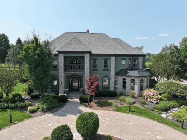 Wisconsin Home With Indoor Pool For Just .8 Million (PHOTOS)