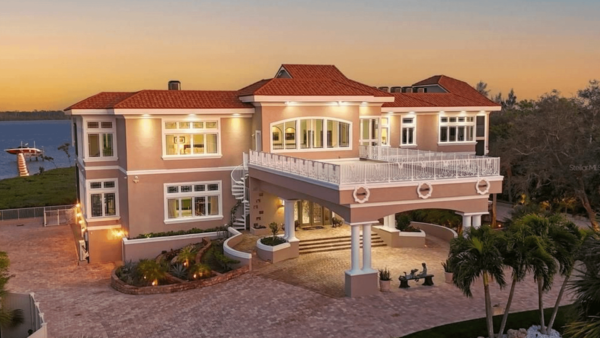 Waterfront Home With 11 Bathrooms & 20-Car Garage (PHOTOS)