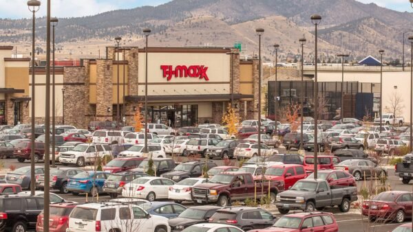 Wood Investments Refinances Montana Shopping Center