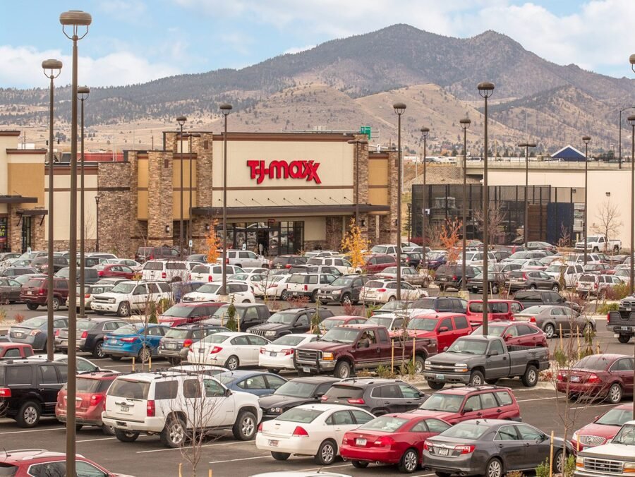Wood Investments Refinances Montana Shopping Center