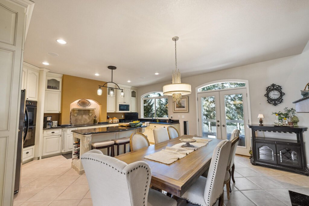 3743 E SKY HARBOR DR 3 | The Agency Journal