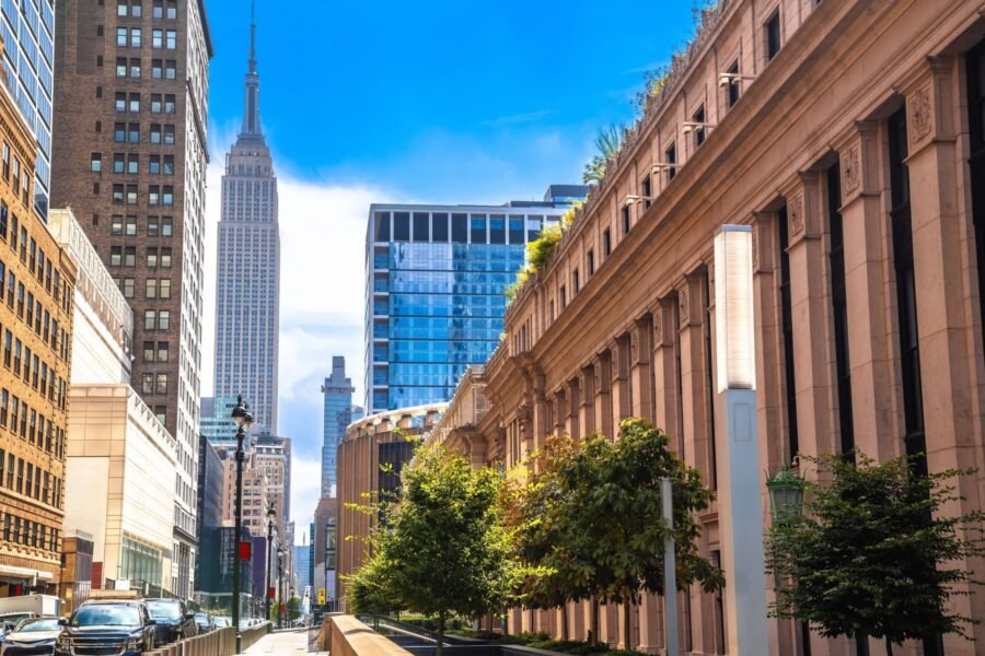 Apple Expands Footprint at 11 Penn Plaza