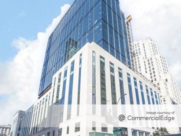 SL Green Secures .3B Mortgage Extension for NYC Tower