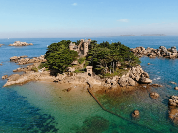Private Island In France With Historic Chateau (PHOTOS)