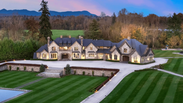 Stunning 28 Acre Estate In British Columbia, Canada (PHOTOS)