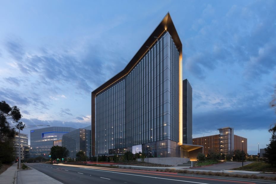 A state-of-the-art life science building in San Francisco, highlighting its modern facade and inviting atmosphere. 
