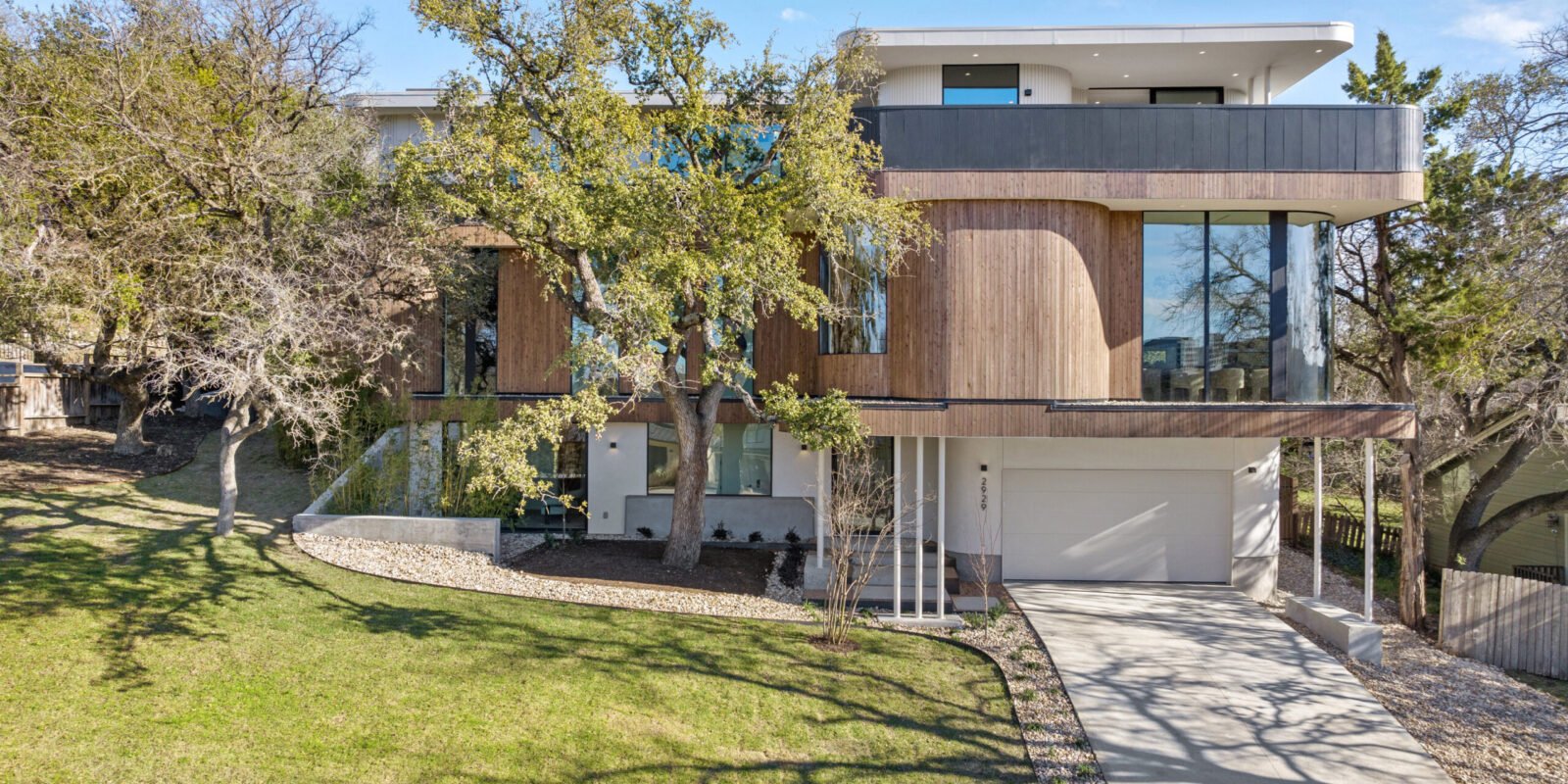 Discover The Essence of Barton Hills, A Serene Modern Estate in Austin, Texas