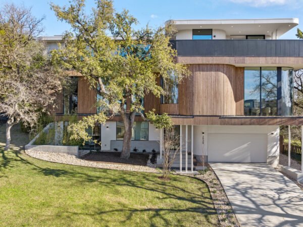 Discover The Essence of Barton Hills, A Serene Modern Estate in Austin, Texas
