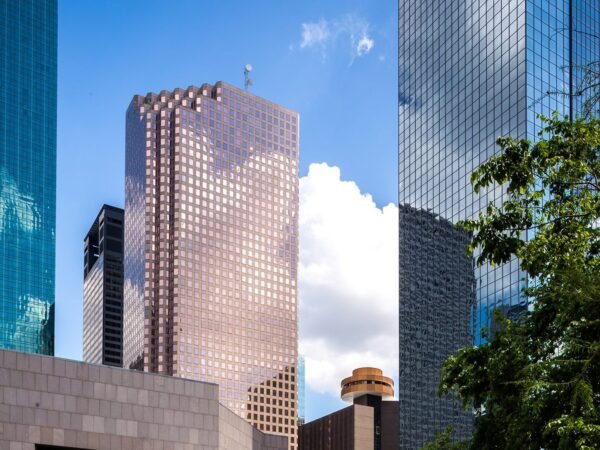 Houston Office Figures Lag Behind National Metrics