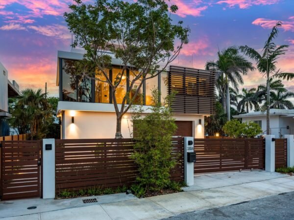 Modern Coastal Living Awaits in This Florida Home: 3306 NE 16th Street