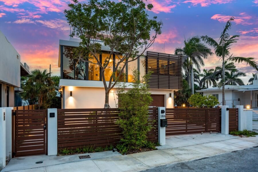 Modern Coastal Living Awaits in This Florida Home: 3306 NE 16th Street
