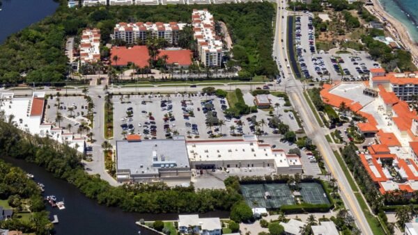 NJ Investor Buys Upscale Palm Beach Property