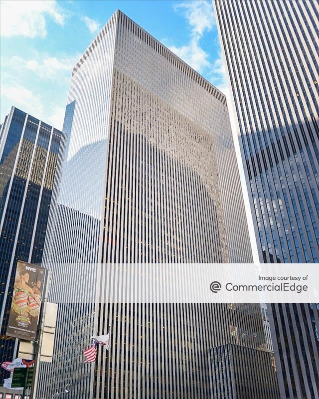 Exterior view of 1121 Avenue of the Americas, an office Skyscraper in Manhattan, New York City