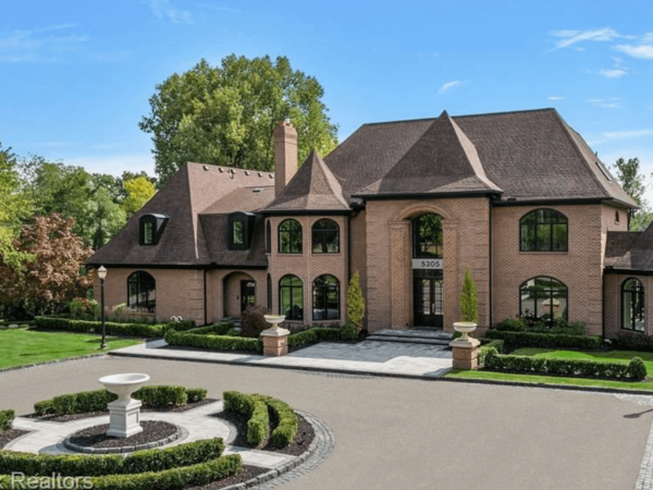 Michigan Home With 2 Elevators & Indoor Pool (PHOTOS)