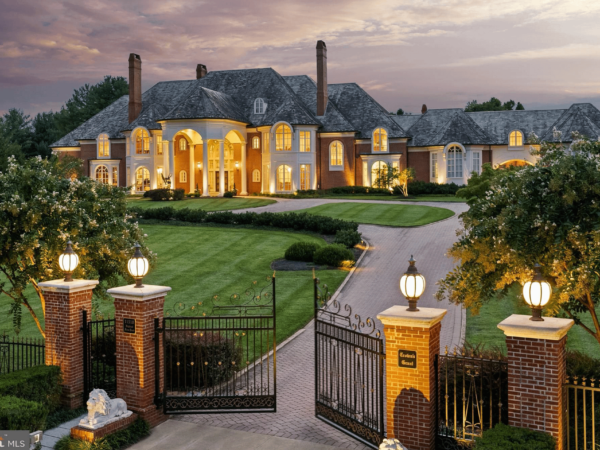 Grand Brick Home In Potomac, Maryland (PHOTOS)