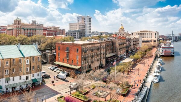Lululemon Expands Flagship Retail in Savannah