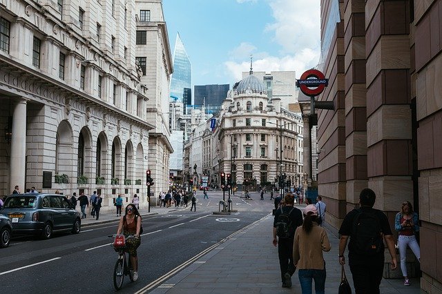 Interest rates still likely to be cut despite surging wages, says Bank of England Governor