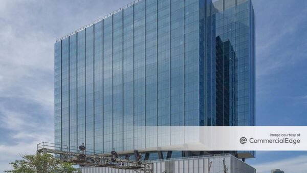 Chicago Office Market Faces a Bumpy Start in 2025
