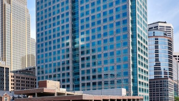Onward Investors Acquires 960 KSF Minneapolis Building